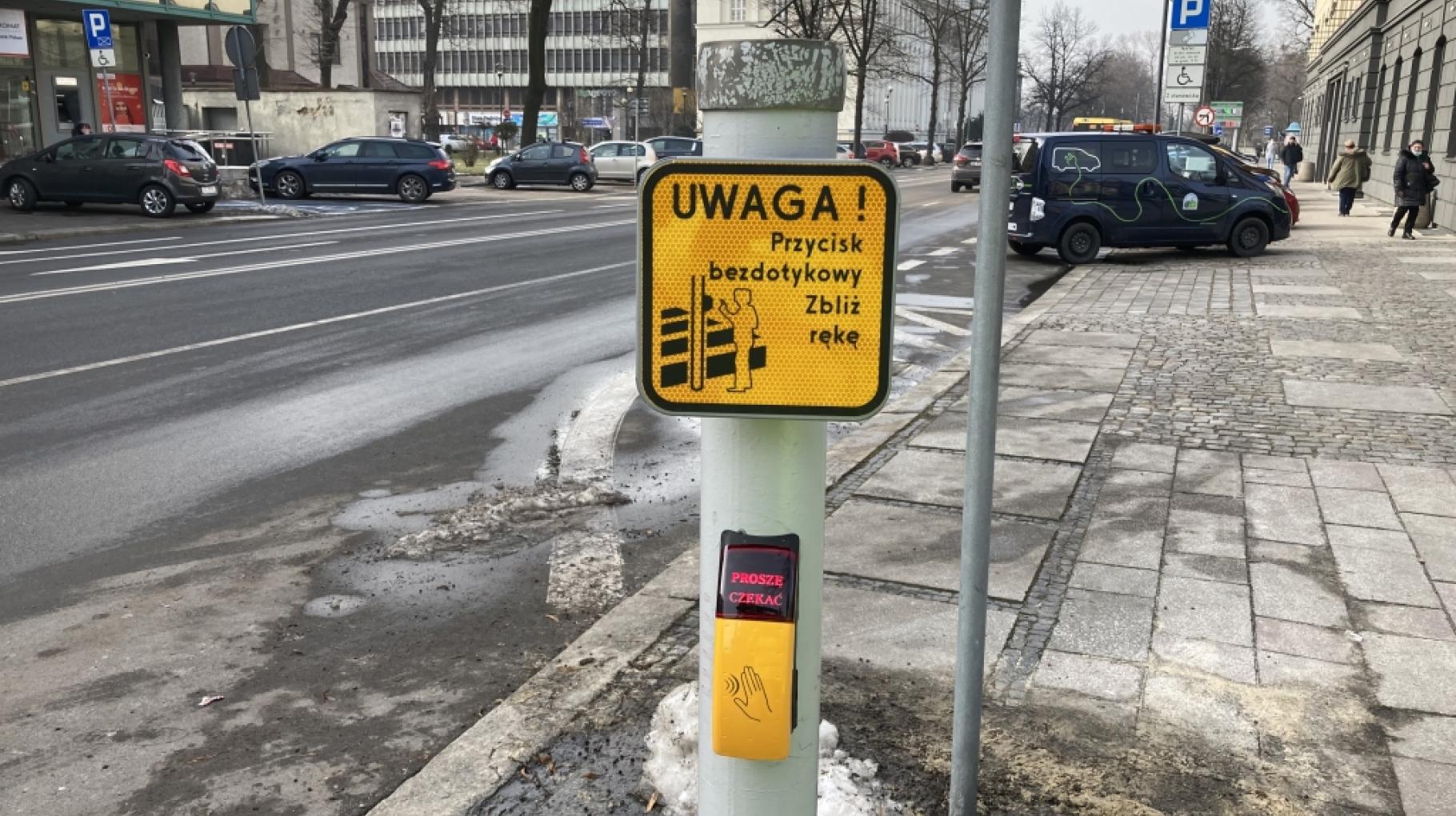 W Gliwicach testują bezdotykowe czujniki dla pieszych