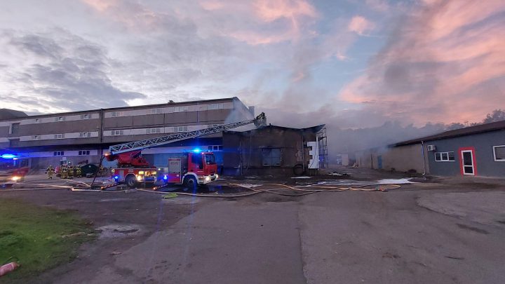 Pożar w Gliwicach. Płonęła hala magazynowa